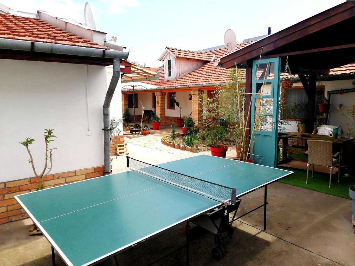 Mandula Apartman Szegedin Exterior foto